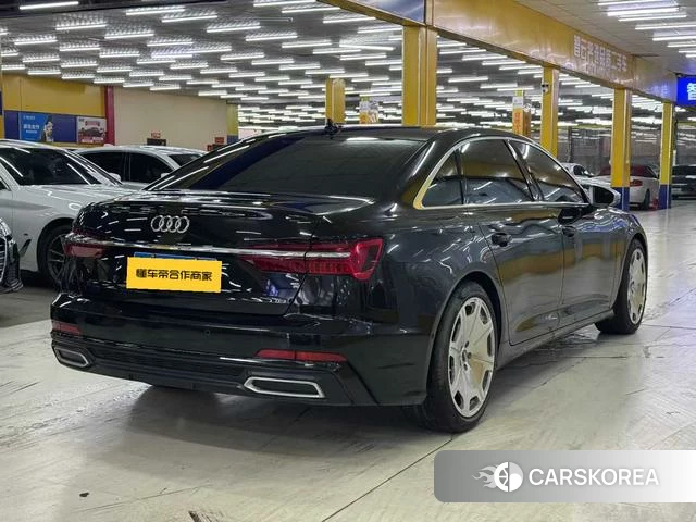 Audi A6L id 4260972 из Китая 7