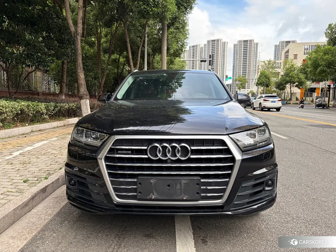 Audi Q7 id 4628279 из Китая 30