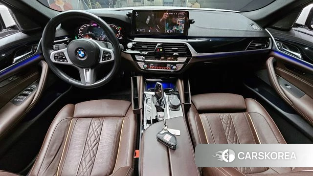 BMW 5 Series (G30) id 4230594 из Кореи 28