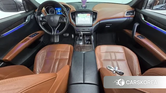 Maserati Ghibli id 3351340 из Кореи 17