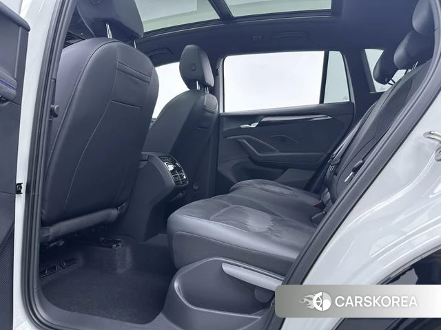 Volkswagen Tiguan L id 4259997 из Китая 21