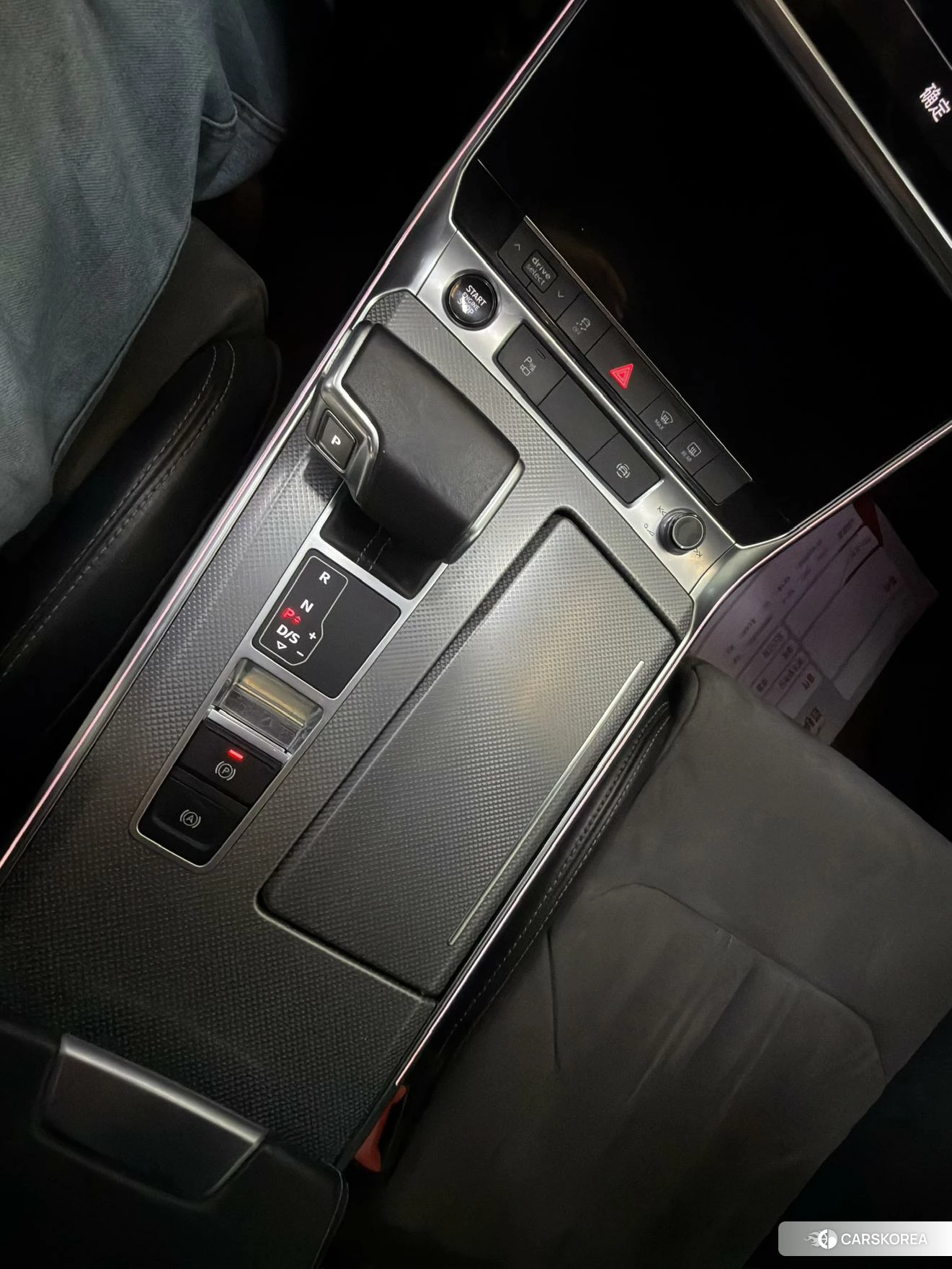 Audi A6L id 4492917 из Китая 16