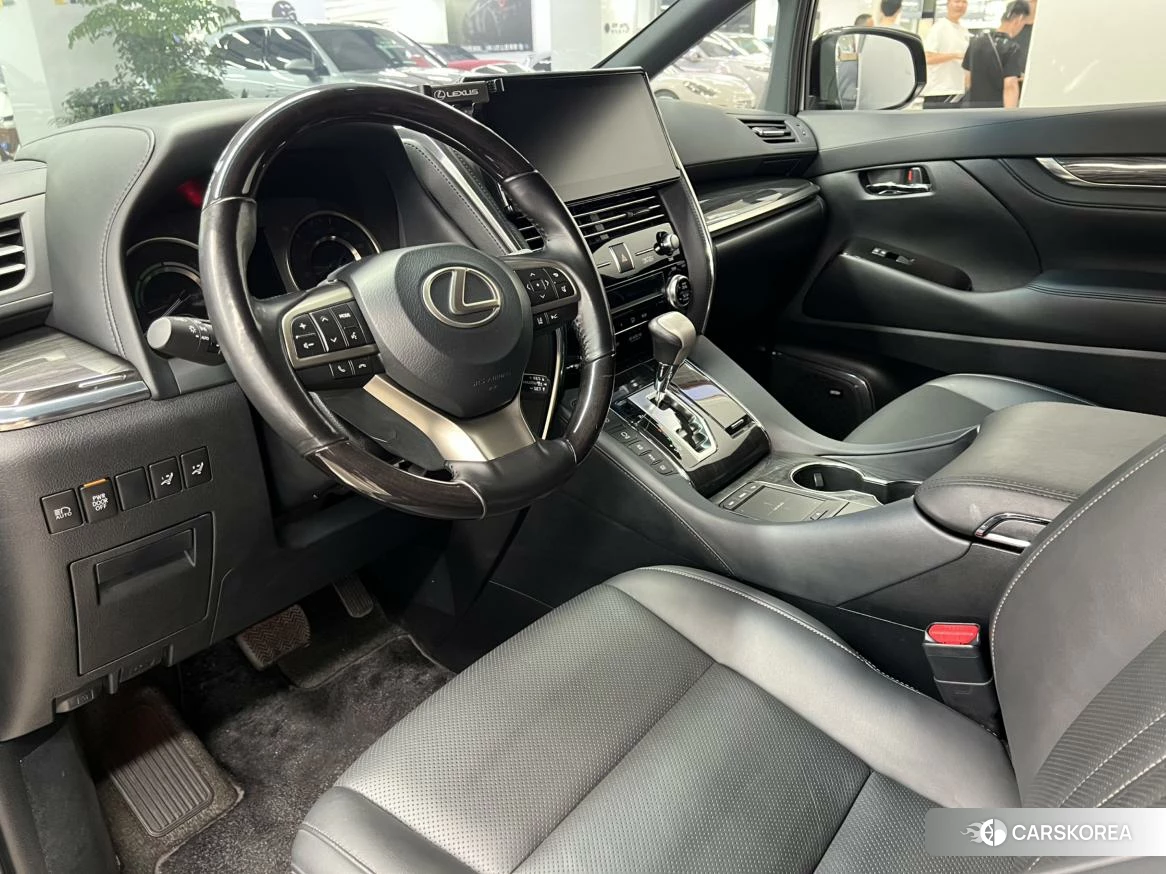 Lexus LM id 4455609 из Китая 8