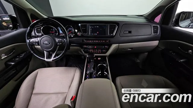 Kia The New Carnival id 2840182 из Кореи 17