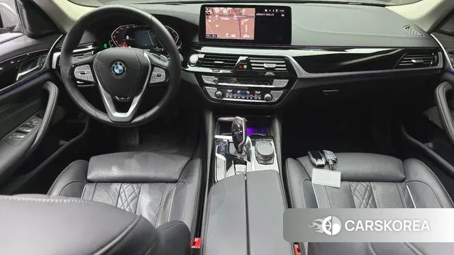 BMW 5 Series (G30) id 3708497 из Кореи 17