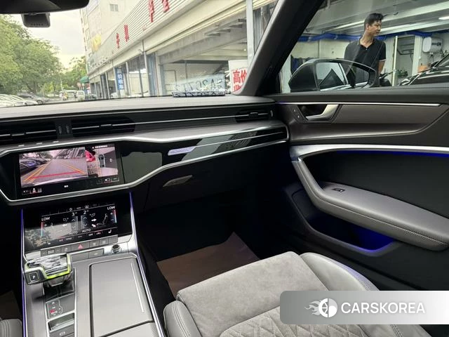 Audi A6L id 4365923 из Китая 31