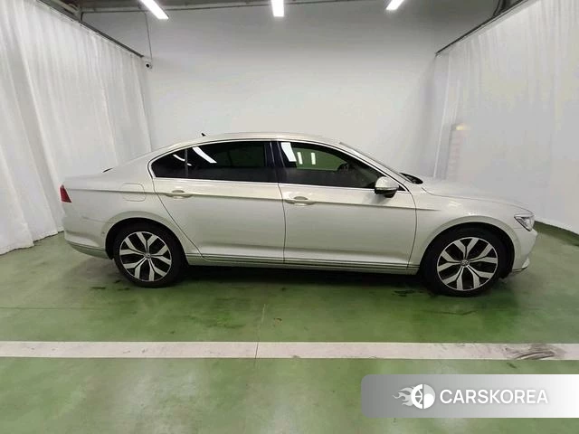 Volkswagen Magotan id 4238077 из Китая 17