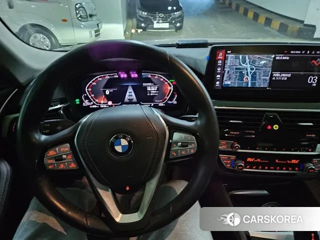 BMW 5 Series (G30) id 3752506 из Кореи 14