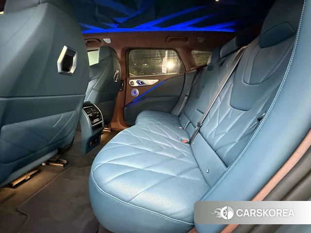 BMW XM id 4208283 из Китая 14