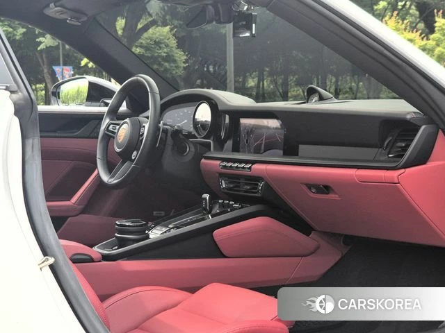 Porsche 911(992) id 4343876 из Кореи 15