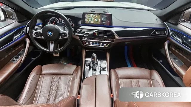 BMW 5 Series (G30) id 3050487 из Кореи 17