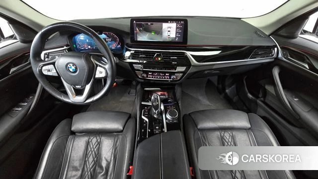BMW 5 Series (G30) id 4872622 из Кореи 28