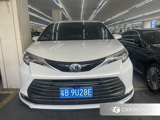 Toyota Saina id 4297947 из Китая 8
