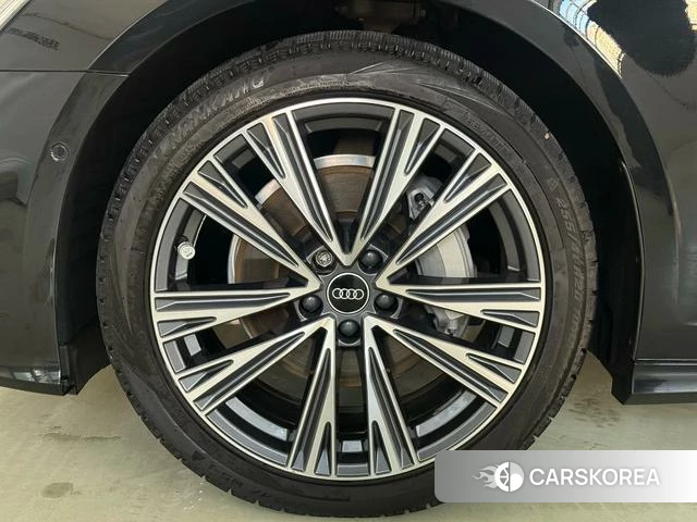 Audi A6L id 4263310 из Китая 9