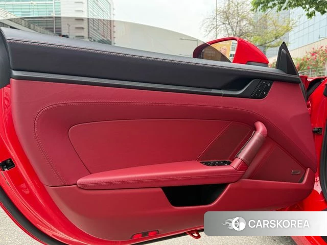 Porsche 911(992) id 4369165 из Кореи 17