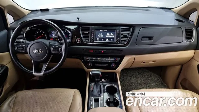 Kia The New Carnival id 2405935 из Кореи 17