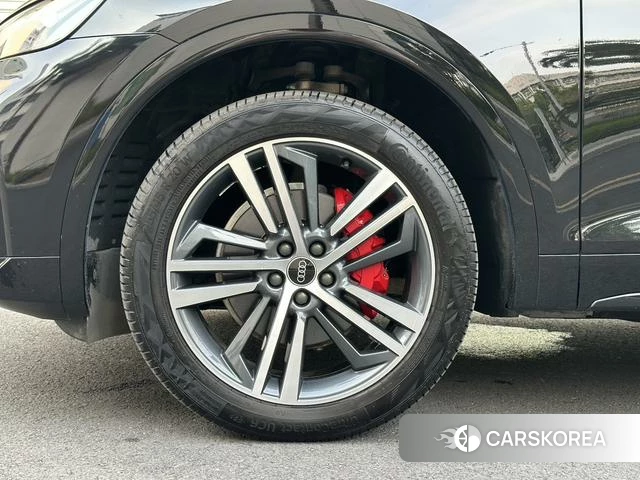 Audi Q5L Sportback id 4261489 из Китая 15