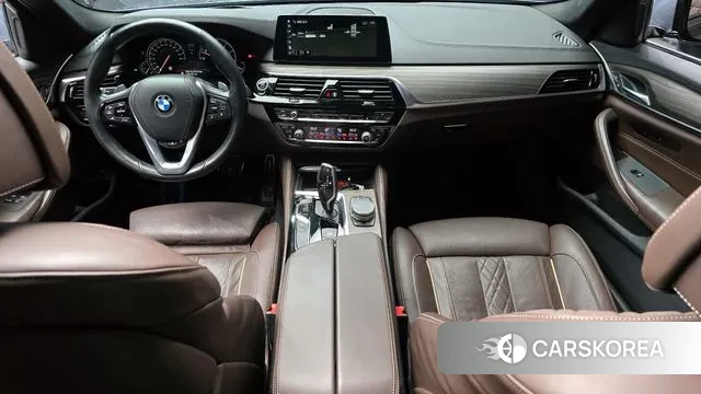 BMW 5 Series (G30) id 3429596 из Кореи 17