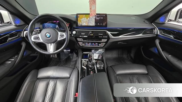 BMW 5 Series (G30) id 3794849 из Кореи 17