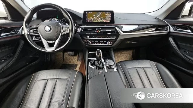 BMW 5 Series (G30) id 3417920 из Кореи 17