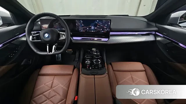 BMW 5 Series (G60) id 2899815 из Кореи 17