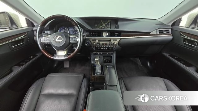 Lexus New ES300h id 4496974 из Кореи 17