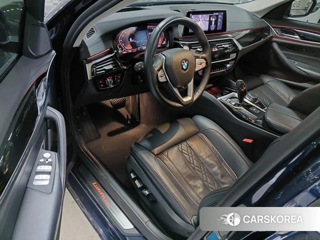 BMW 5 Series (G30) id 3924452 из Кореи 17