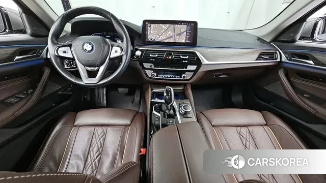 BMW 5 Series (G30) id 3503487 из Кореи 17