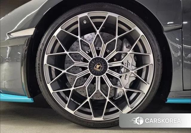 Lamborghini Huracan id 3556413 из Кореи 17