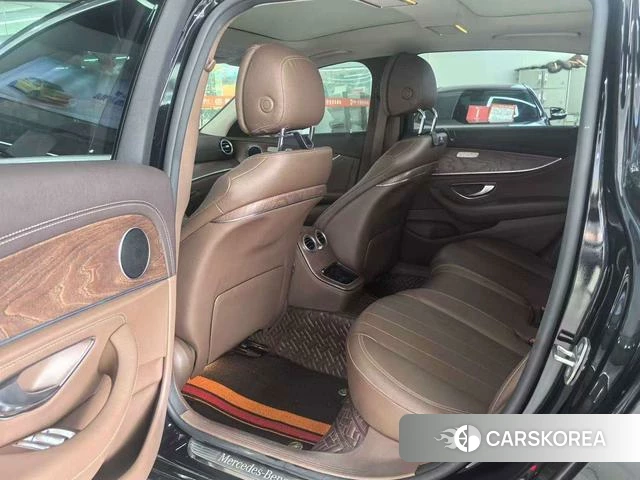 Mercedes-Benz E-class id 4272648 из Китая 7