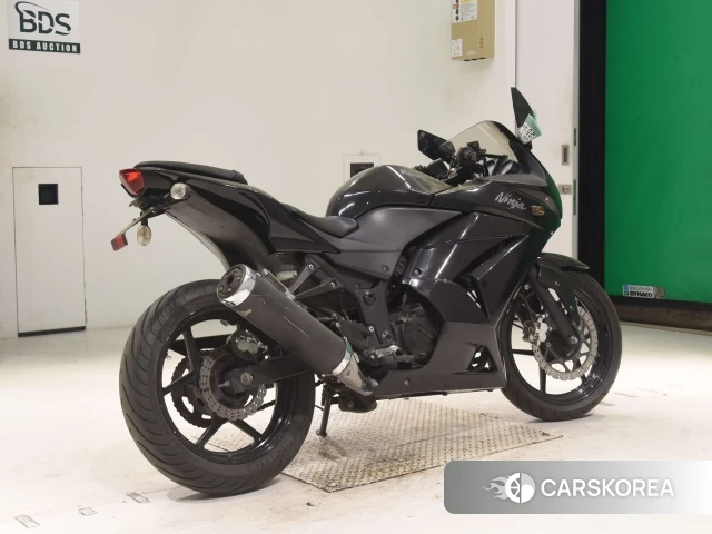 Kawasaki NINJA 250R 2011 из Японии, фото 3