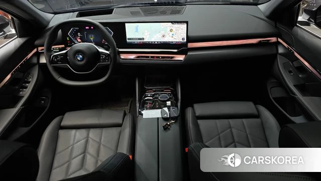 BMW 5 Series (G60) id 4359975 из Кореи 27