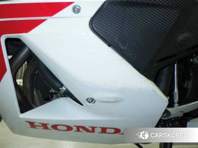 Проданный Honda CBR600RR ABS id 4005629 из Японии, фото 21