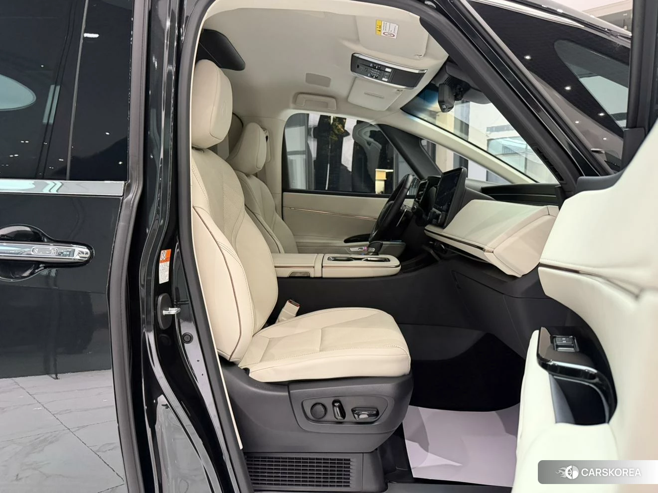 Lexus LM id 4454269 из Китая 9