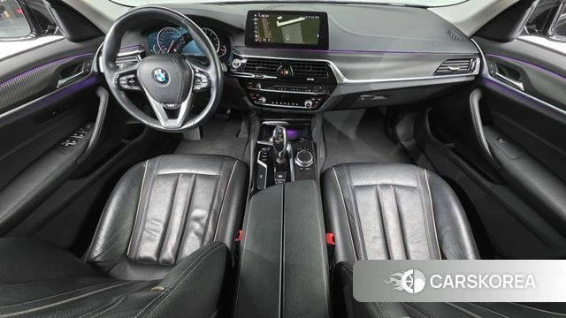 BMW 5 Series (G30) id 3801603 из Кореи 17