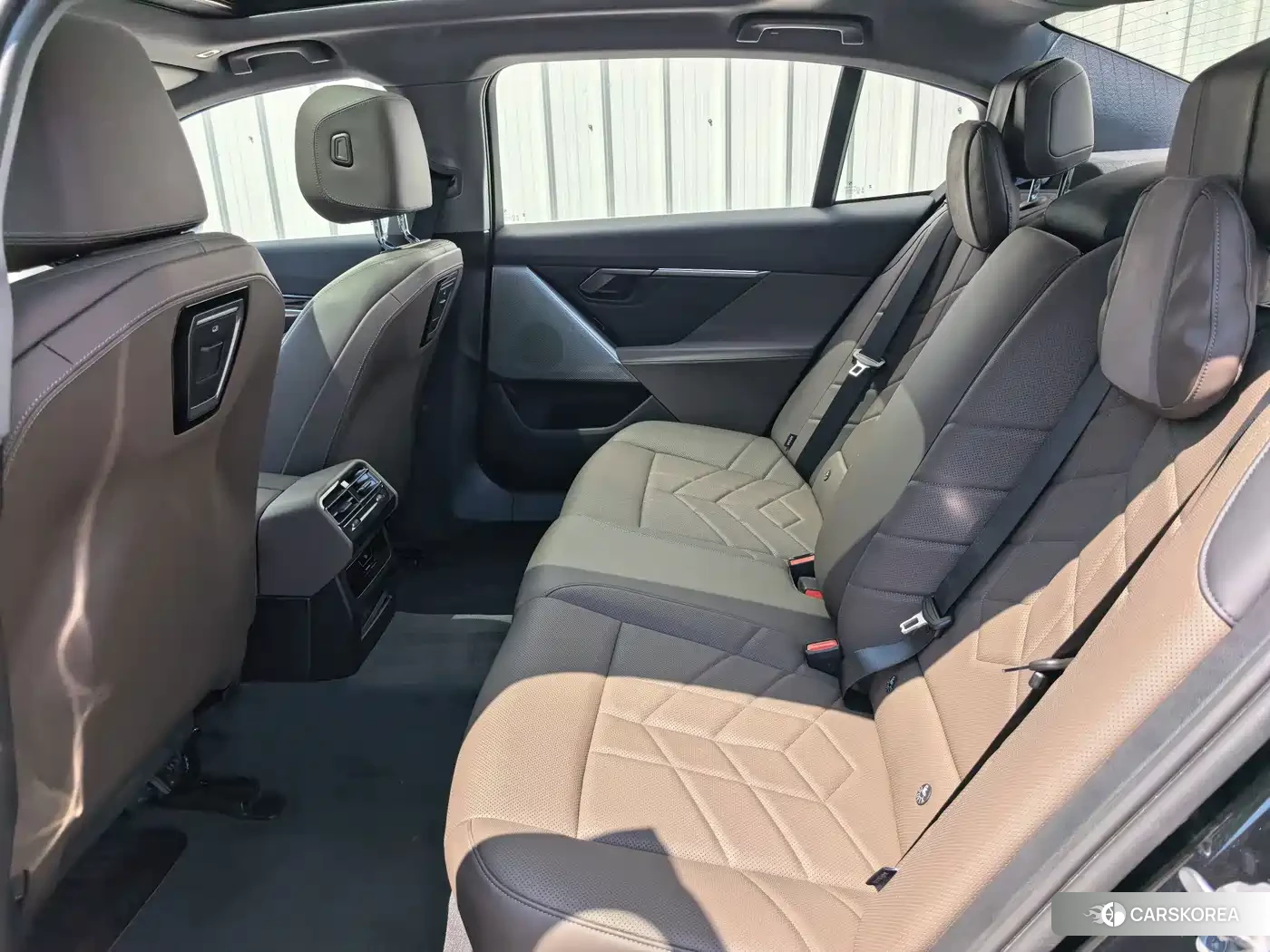 BMW i5 id 4653780 из Китая 9
