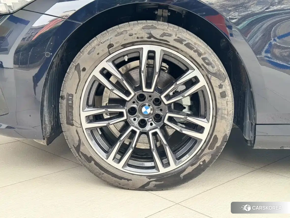BMW 5 series id 4515477 из Китая 16