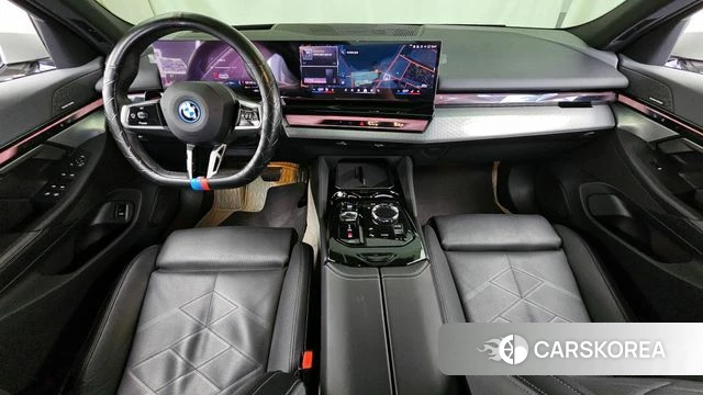 BMW i5 (G60) id 4308346 из Кореи 32