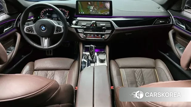 BMW 5 Series (G30) id 3348141 из Кореи 17