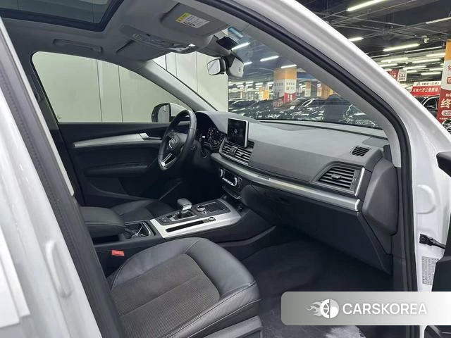 Audi Q5L id 4213110 из Китая 7