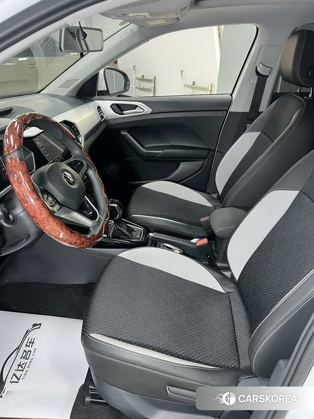 Volkswagen Exploring the shadow id 4218729 из Китая 20