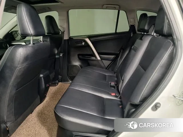 Toyota RAV4 id 3789684 из Кореи 17