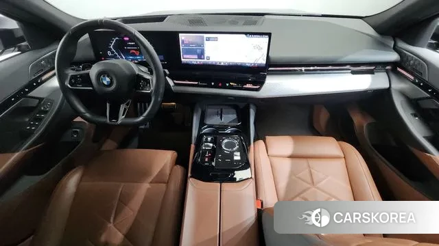 BMW 5 Series (G60) id 3751119 из Кореи 17