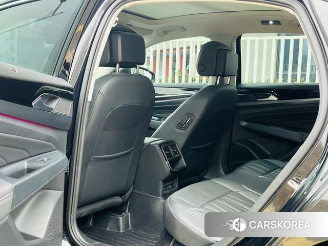 Volkswagen Passat id 4278644 из Китая 7