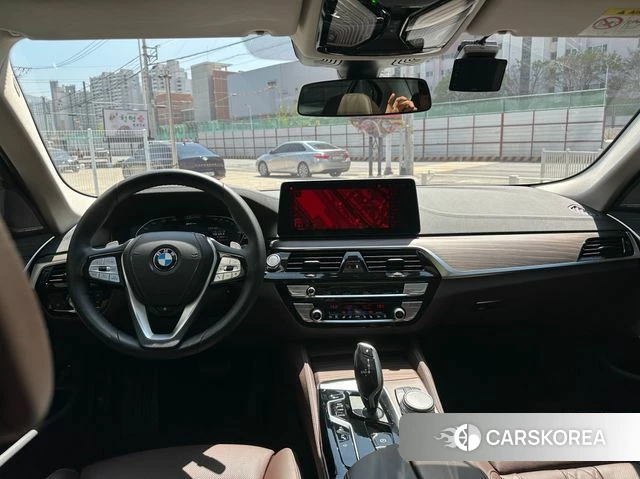 BMW 5 Series (G30) id 3923851 из Кореи 17