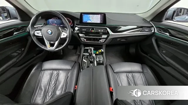 BMW 5 Series (G30) id 3444406 из Кореи 17