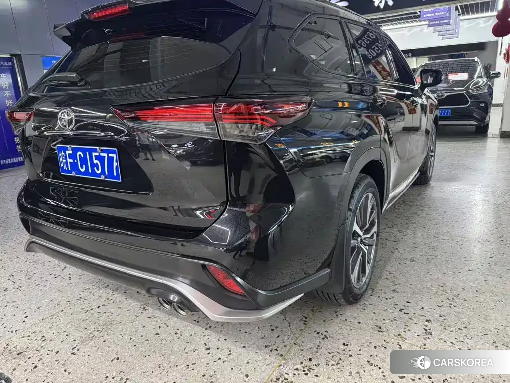 Toyota Crown id 4559634 из Китая 7