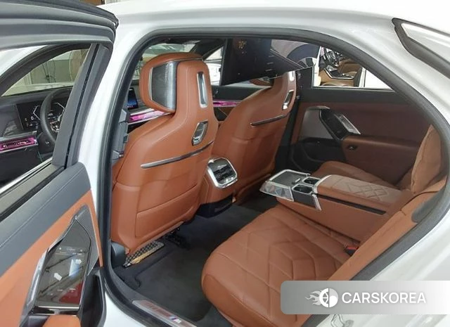 BMW 7 Series (G70) id 4691583 из Кореи 16