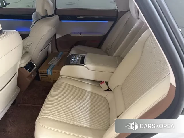 Hyundai Grandeur (GN7) id 2883850 из Кореи 10