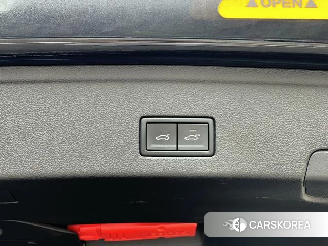 Volkswagen Touareg id 4277399 из Китая 12